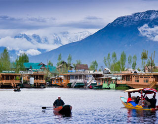 Amritsar to Kashmir Car Rentals